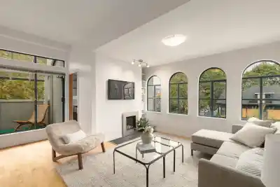 301 700 E PENDER STREET, Vancouver BC V6A 1V7
