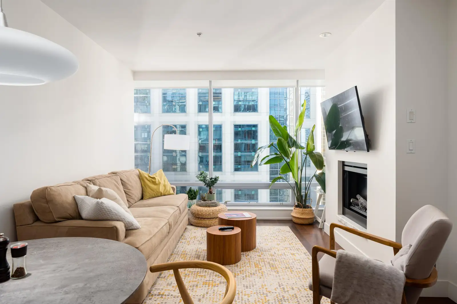 2704 1111 ALBERNI STREET, Vancouver BC V6E 4V2