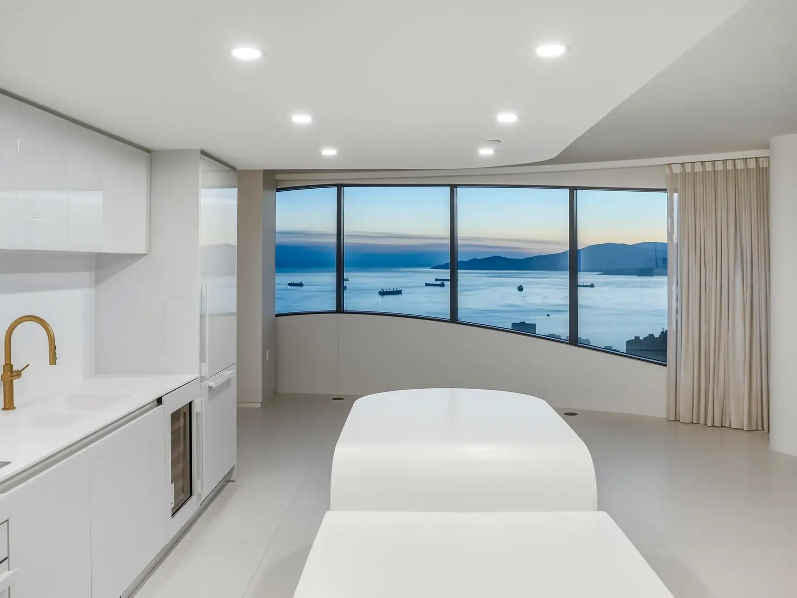 5103 1033 NELSON STREET, Vancouver BC V6E 0E5