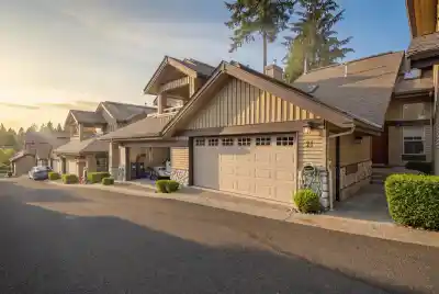 21 1550 LARKHALL CRESCENT, North Vancouver BC V7H 2Z2