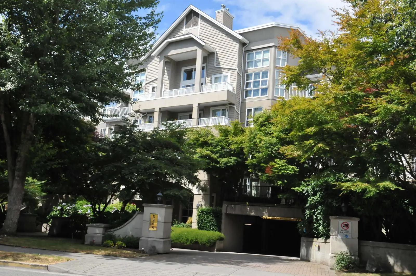 302 5888 DOVER CRESCENT, Richmond BC V7C 5R9