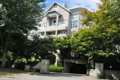 302 5888 DOVER CRESCENT, Richmond BC V7C 5R9