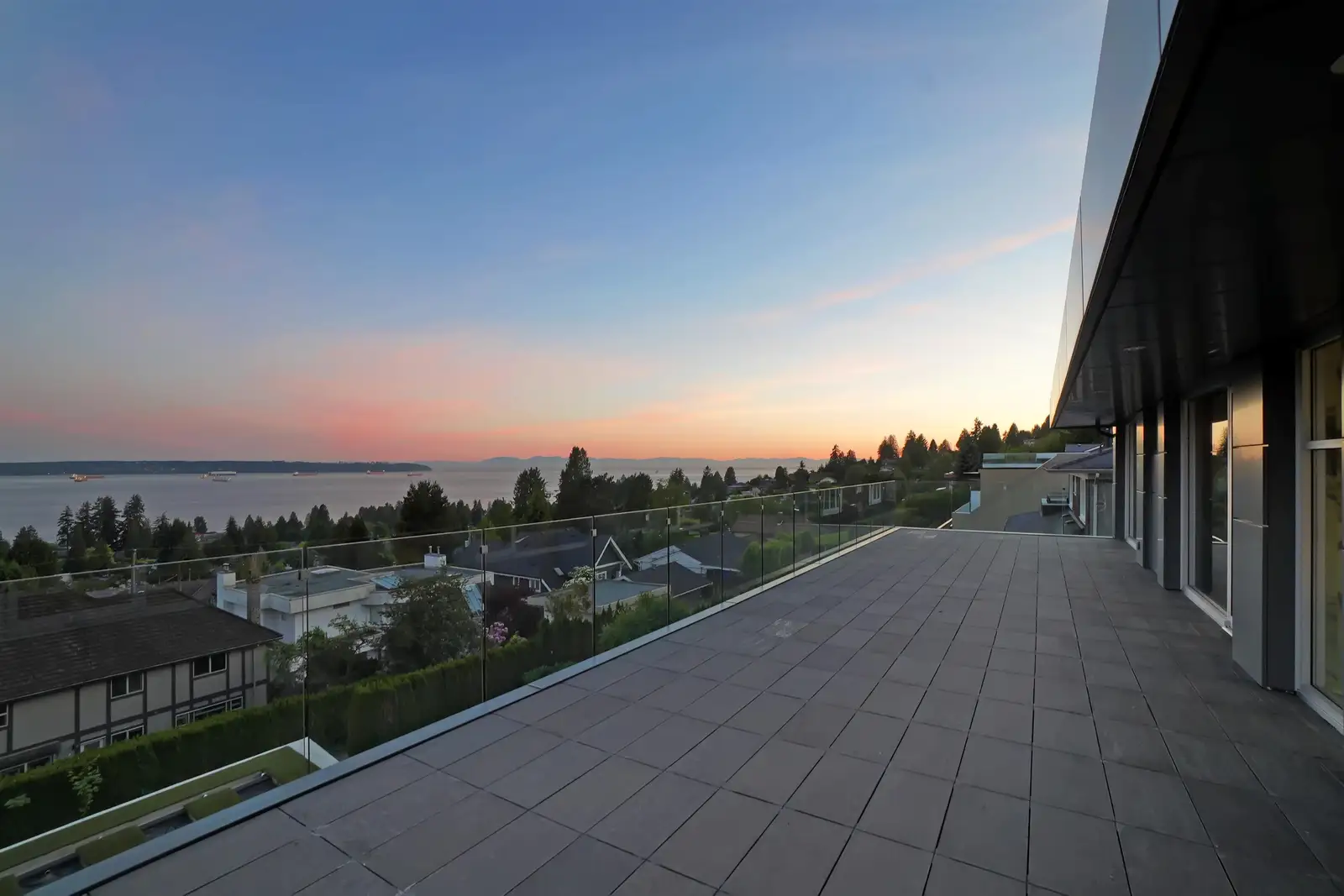 2370 PALMERSTON AVENUE, West Vancouver BC V7V 2W1