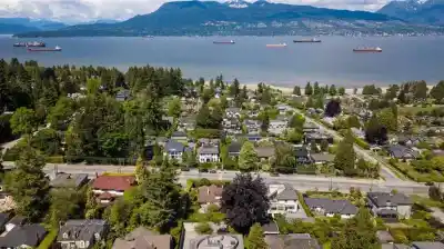 4674 W 4TH AVENUE, Vancouver BC V6R 1R5