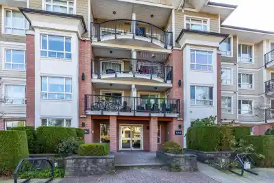 202 14960 102A AVENUE, Surrey BC V3R 6A3