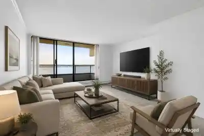 1402 1995 BEACH AVENUE, Vancouver BC V6G 2Y3
