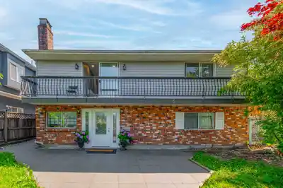 3305 WORTHINGTON DRIVE, Vancouver BC V5M 3X2