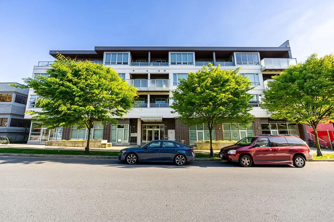 204 711 W 14TH STREET, North Vancouver BC V7M 3E8