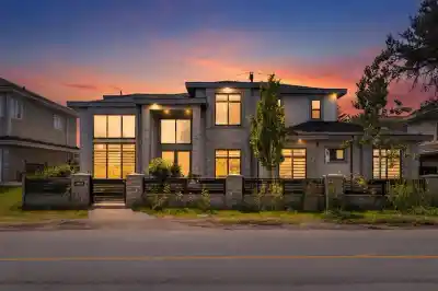 10051 SHELL ROAD, Richmond BC V7A 3W4