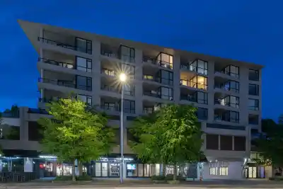 603 160 W 3RD STREET, North Vancouver BC V7M 0A9