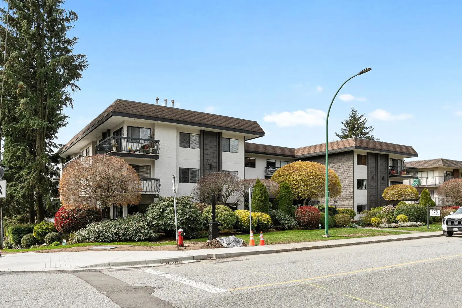 105 175 E 5TH STREET, North Vancouver BC V7L 1L3