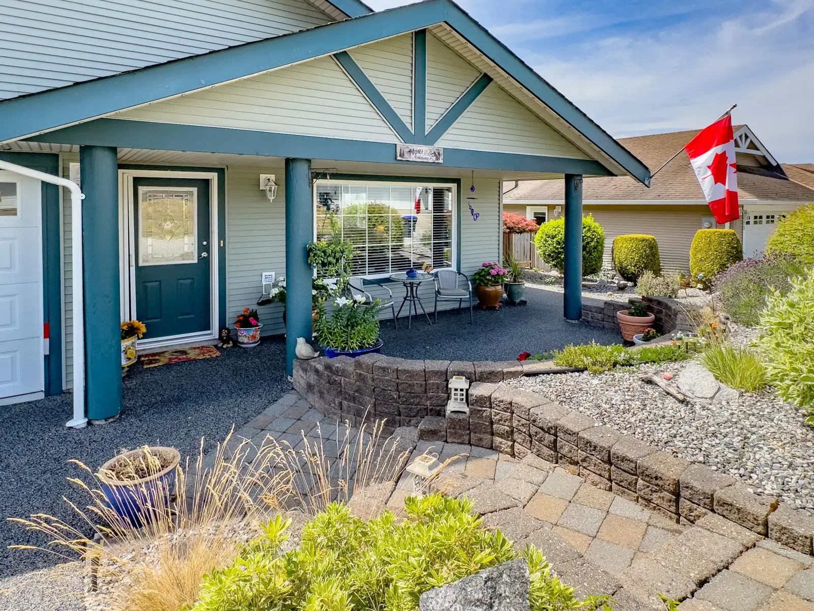 5692 EMILY WAY, Sechelt BC V7Z 0N5