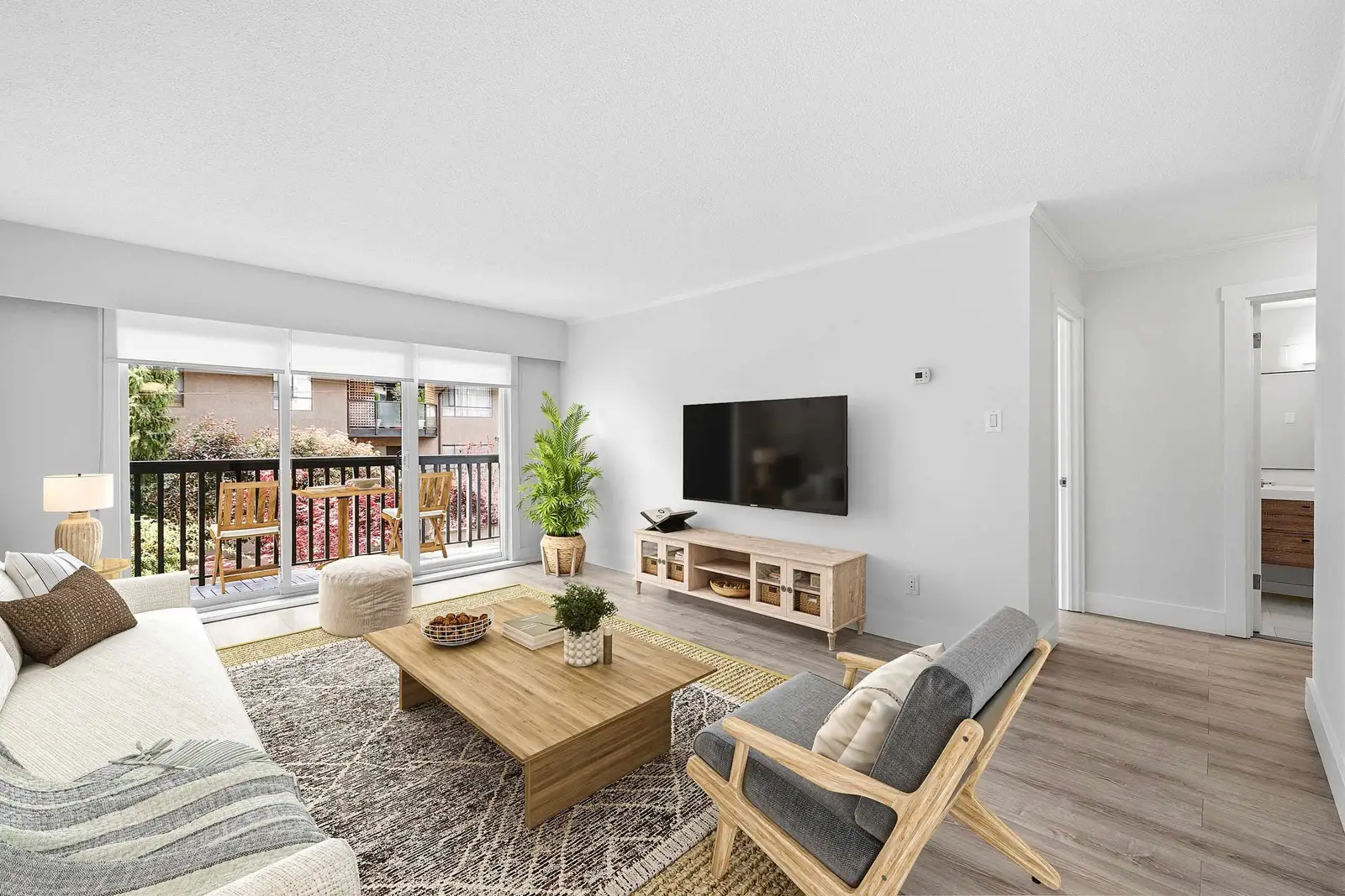 112 211 W 3RD STREET, North Vancouver BC V7M 1E9