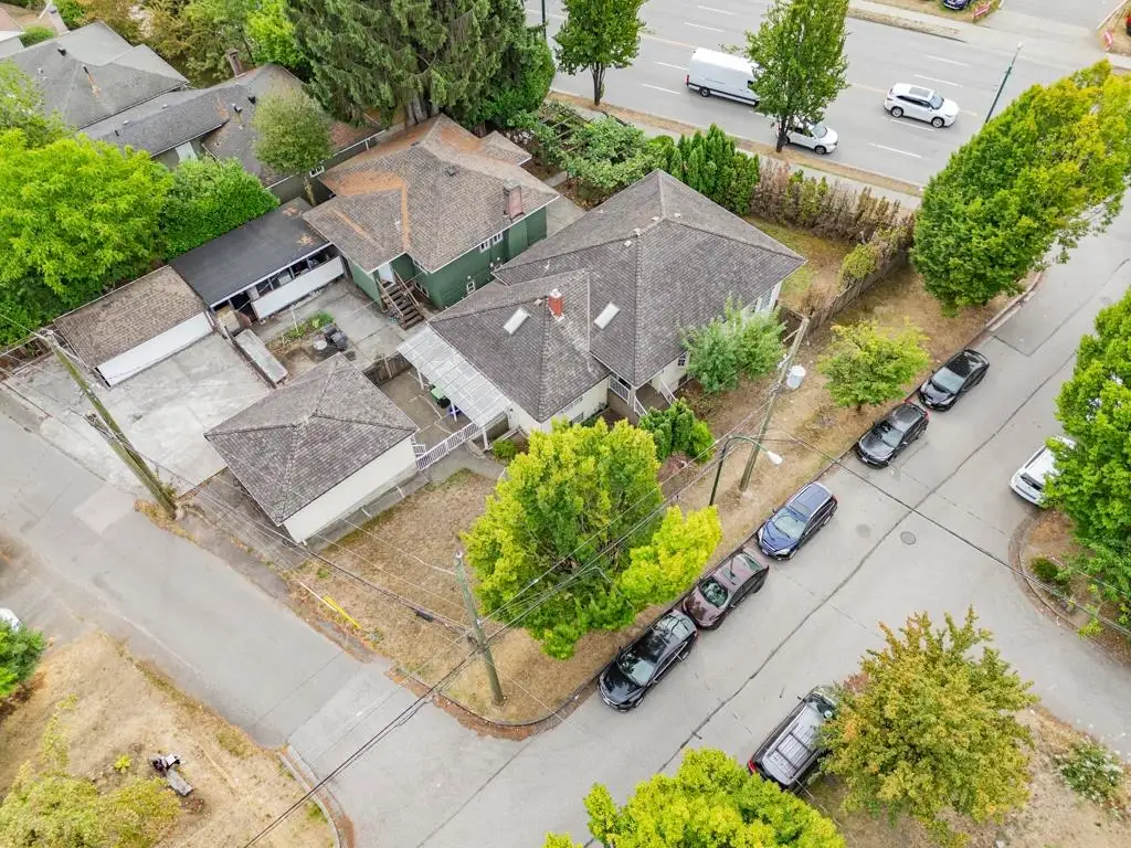 8080 COLUMBIA STREET, Vancouver BC V5X 2Z6