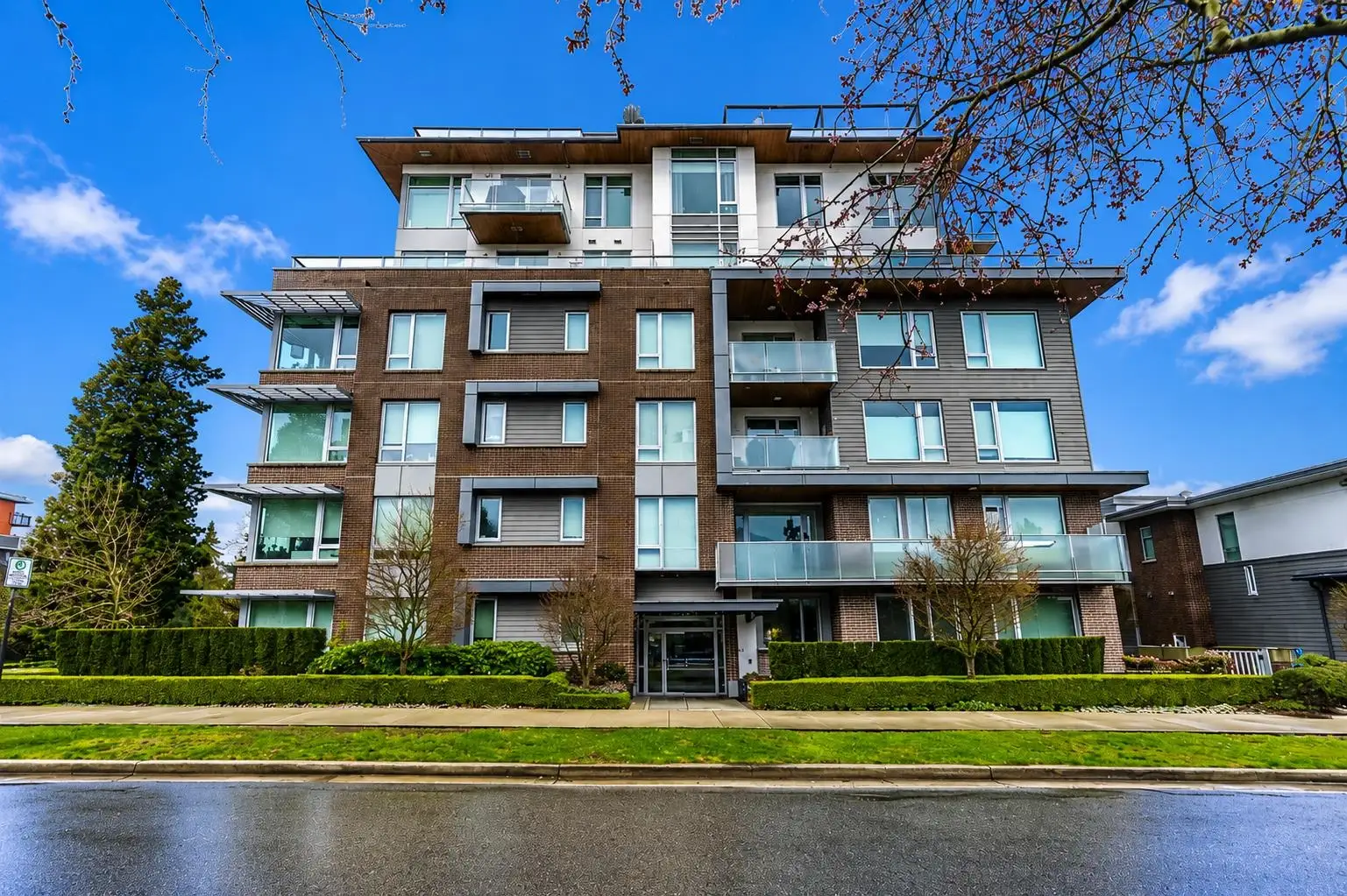 108 489 W 26TH AVENUE, Vancouver BC V5Y 0M8