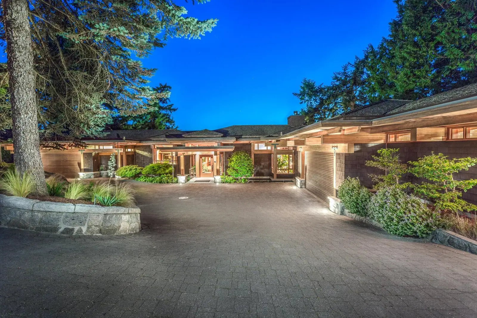 5363 KEW CLIFF ROAD, West Vancouver BC V7W 1M3