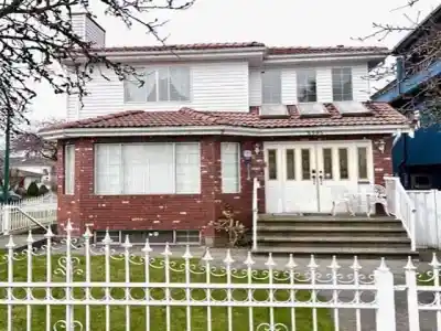 5095 NANAIMO STREET, Vancouver BC V5P 4H9