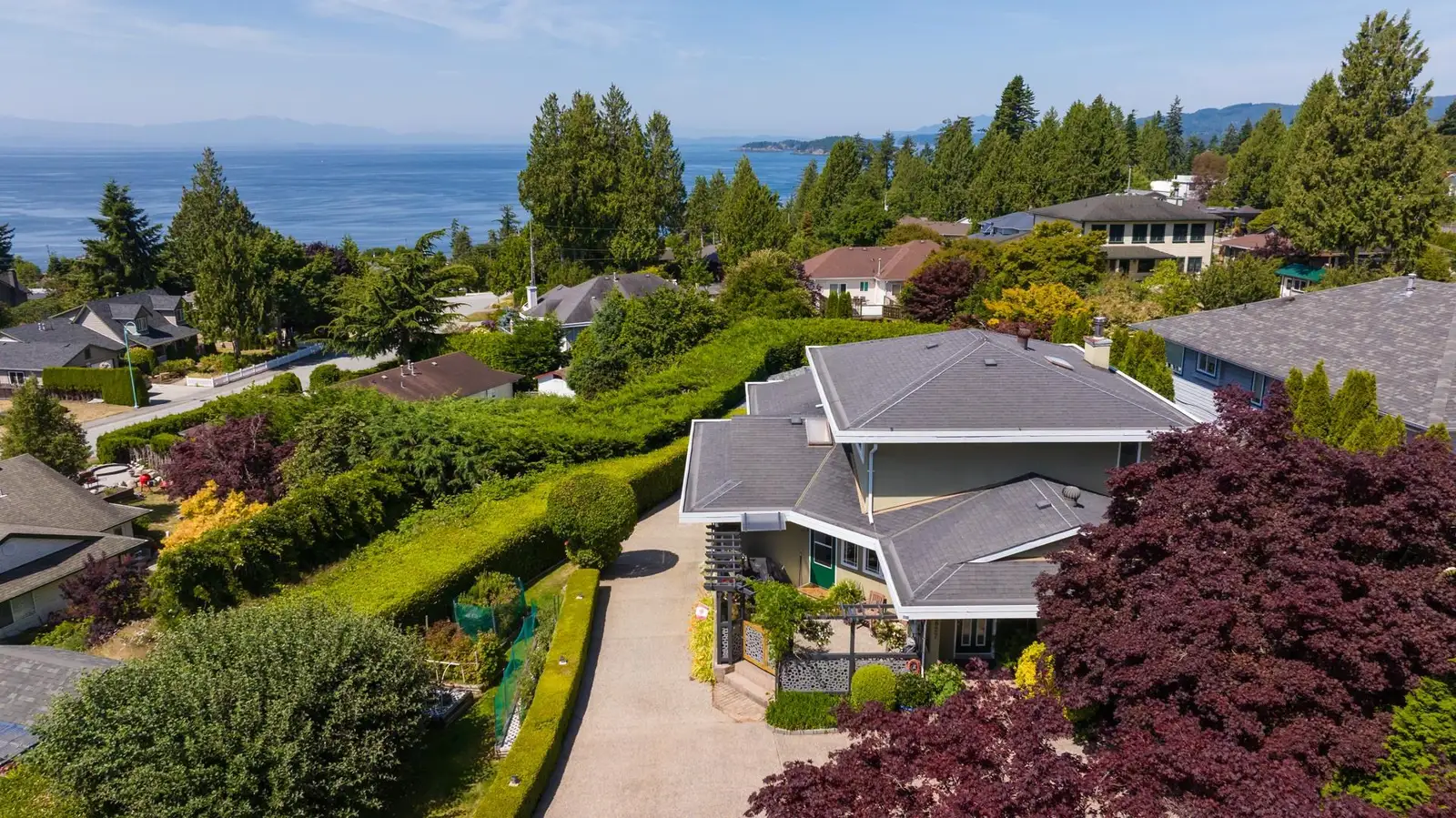 4827 BLUEGROUSE DRIVE, Sechelt BC V7Z 0E9