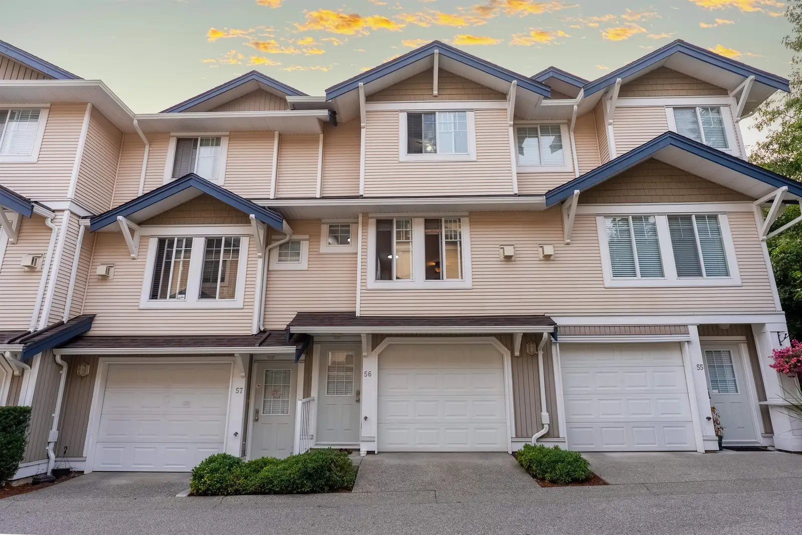 56 6533 121 STREET, Surrey BC V3W 1M5