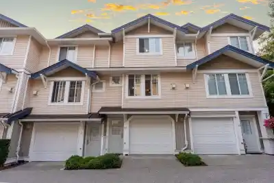 56 6533 121 STREET, Surrey BC V3W 1M5