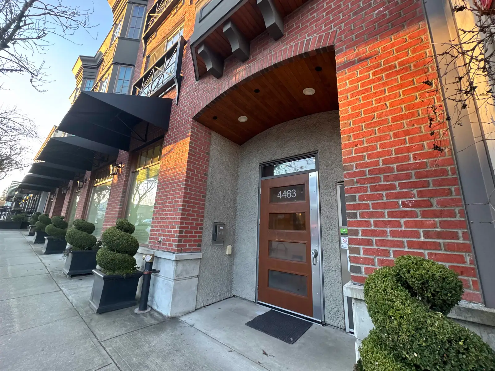 305 4463 W 10TH AVENUE, Vancouver BC V6R 2H8