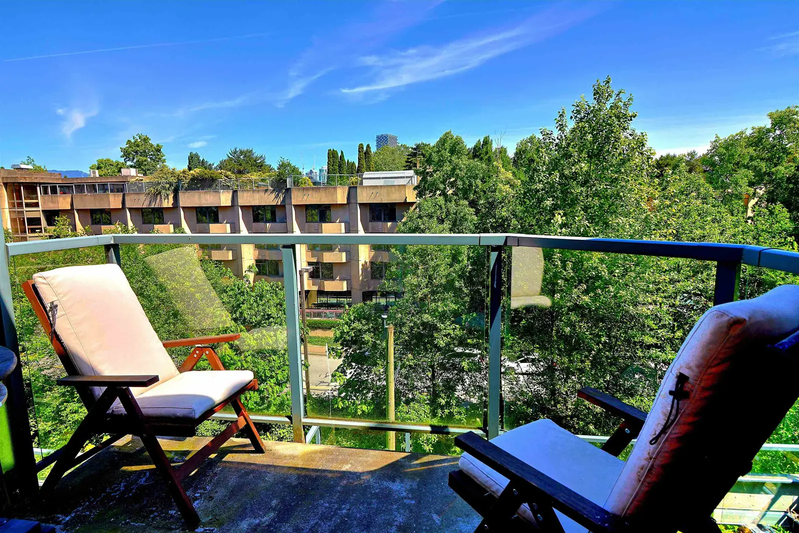 21 1345 W 4TH AVENUE, Vancouver BC V6H 3Y8