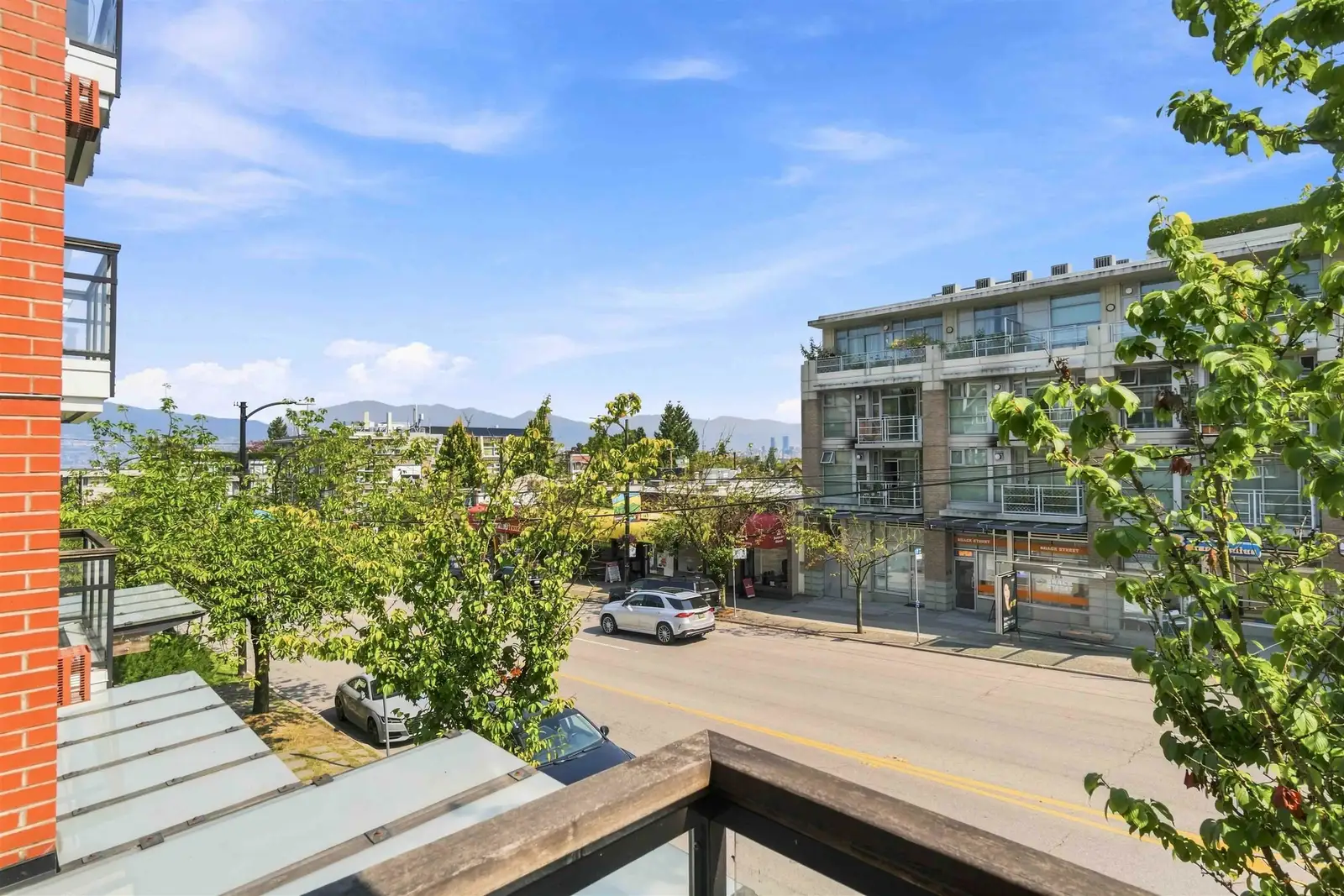 202 3611 W 18TH AVENUE, Vancouver BC V6S 1B3