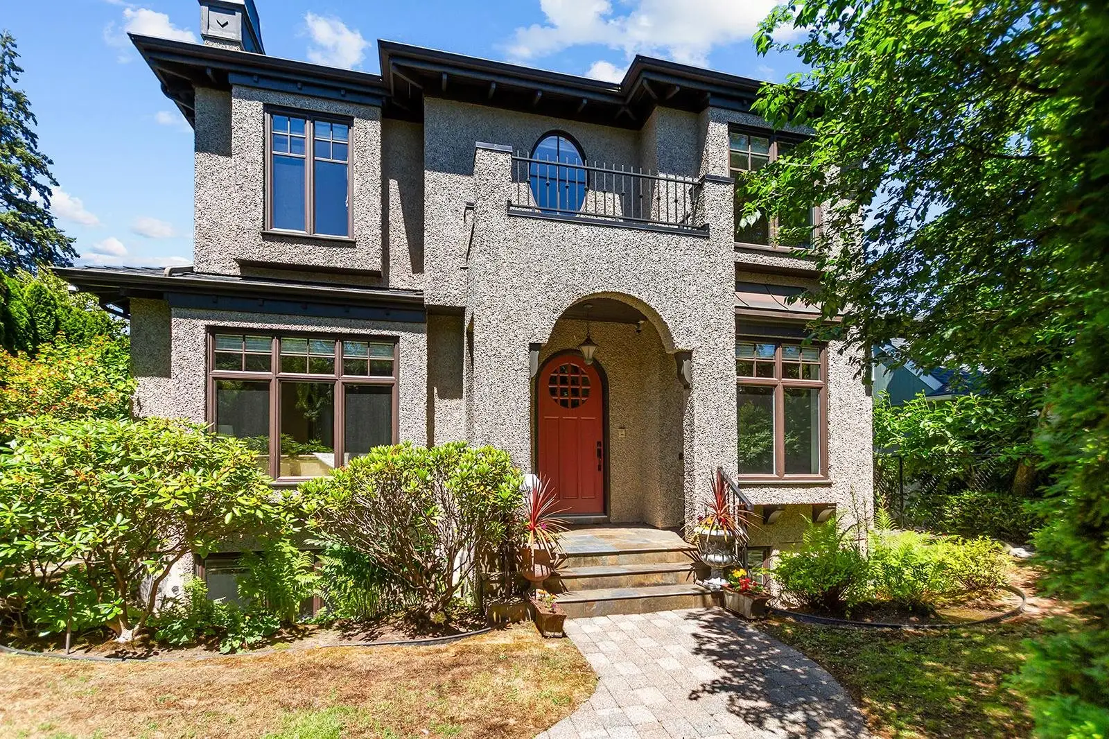 2495 W 33RD AVENUE, Vancouver BC V6M 1C4