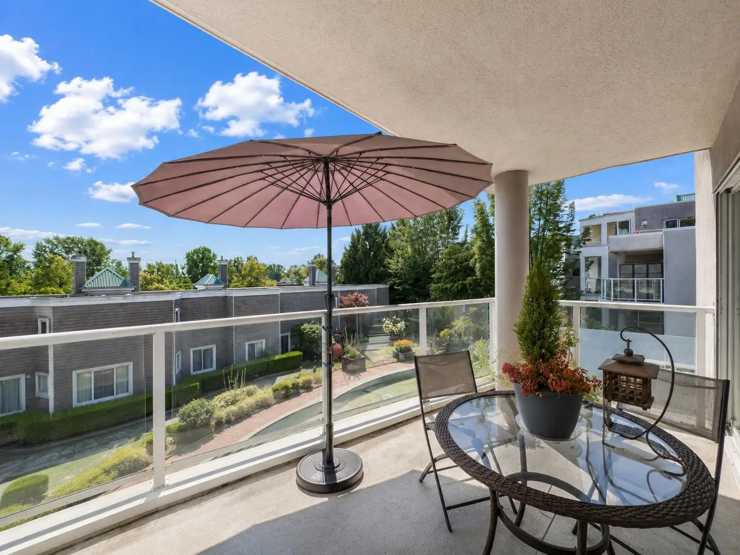 312 8450 JELLICOE STREET, Vancouver BC V5S 4S9