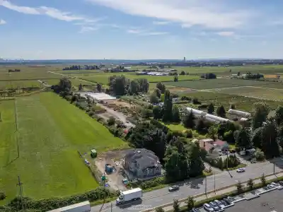 3280 NO. 6 ROAD, Richmond BC V6V 1P5