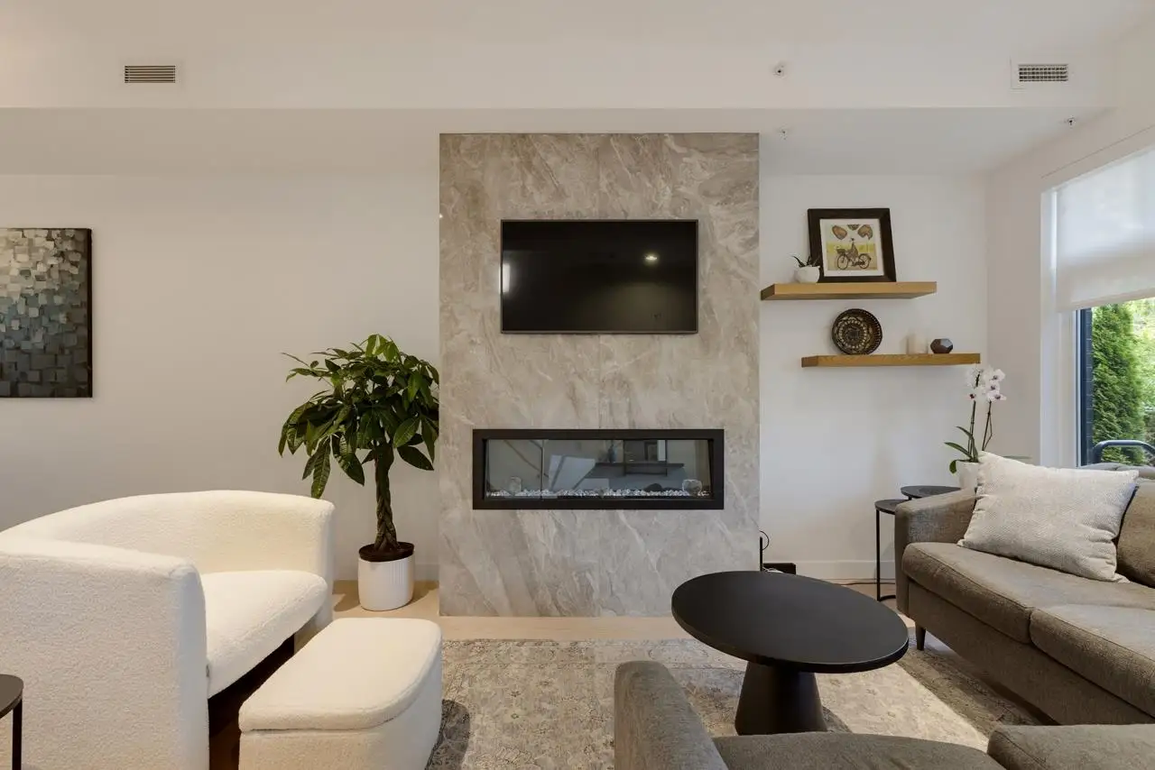 20 1960 GLENAIRE DRIVE, North Vancouver BC V7P 1Y1