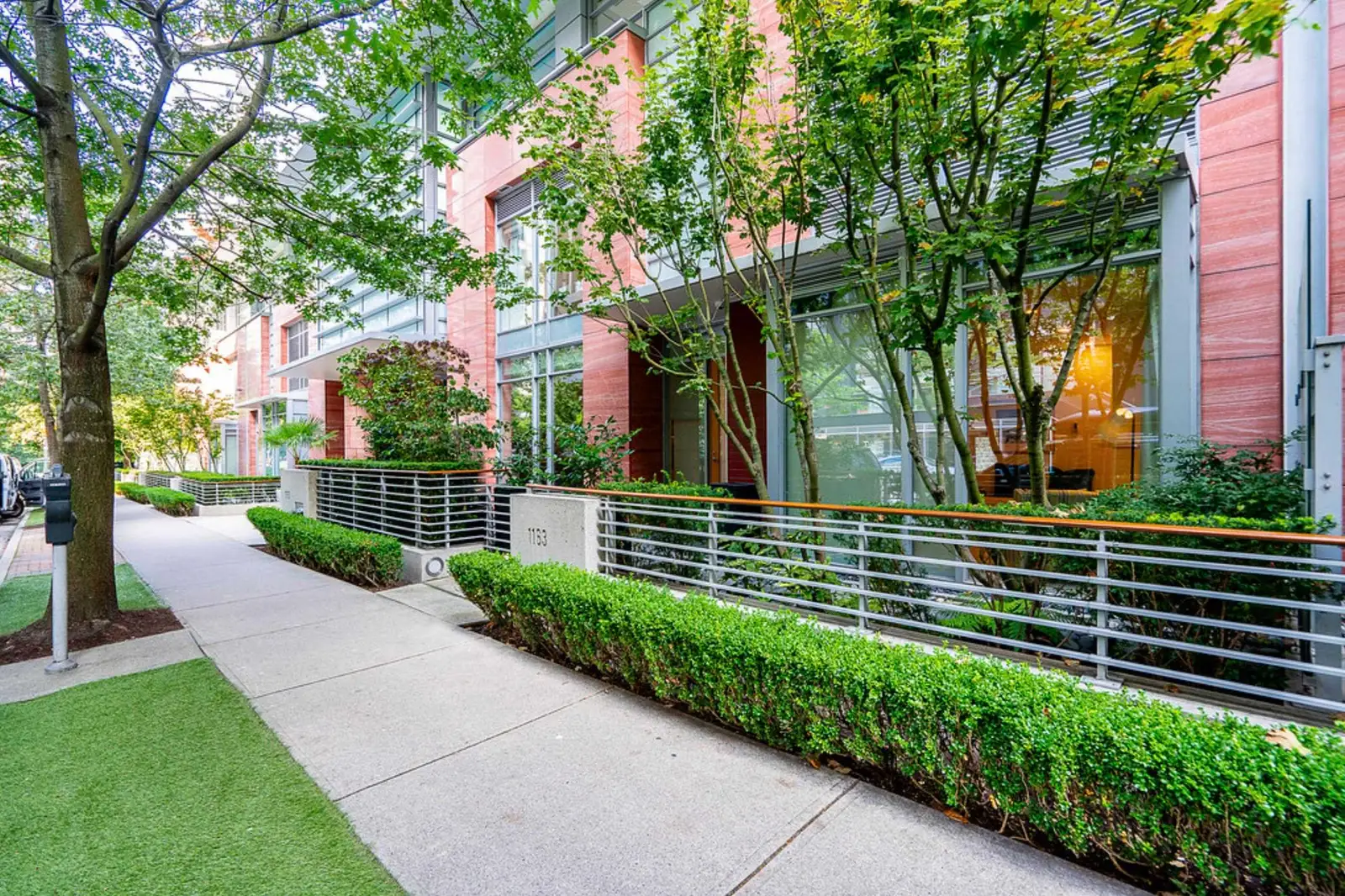 1163 W CORDOVA STREET, Vancouver BC V6C 0A1