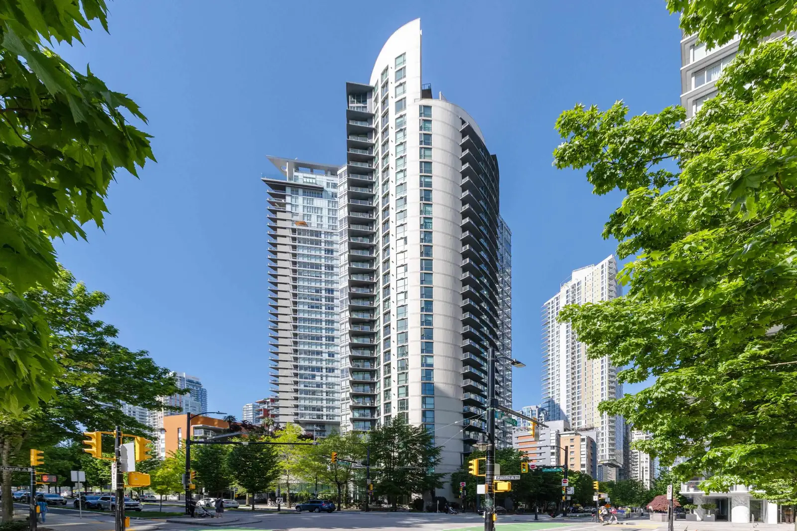 2410 501 PACIFIC STREET, Vancouver BC V6Z 2X6