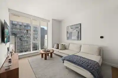 602 7418 PAULSON STREET, Vancouver BC V6P 0K2