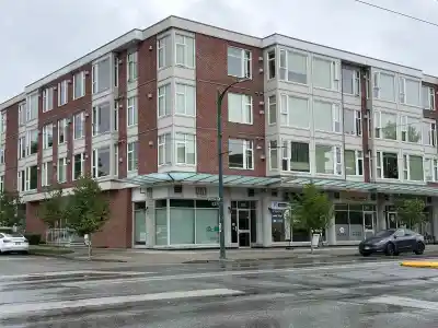 206 1838 RENFREW STREET, Vancouver BC V5M 3H9