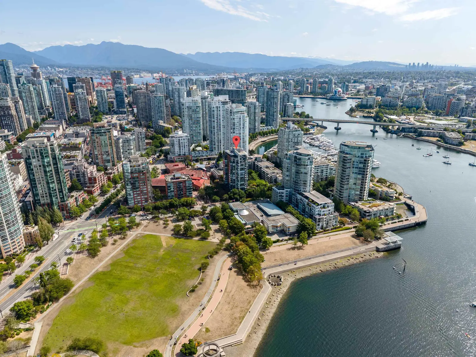 18C 139 DRAKE STREET, Vancouver BC V6Z 2T8