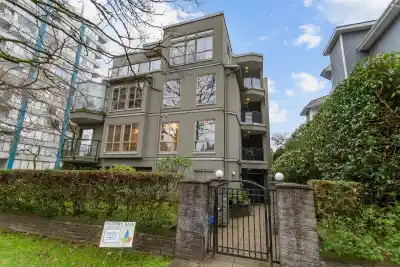 201 4688 W 10TH AVENUE, Vancouver BC V6R 2J5