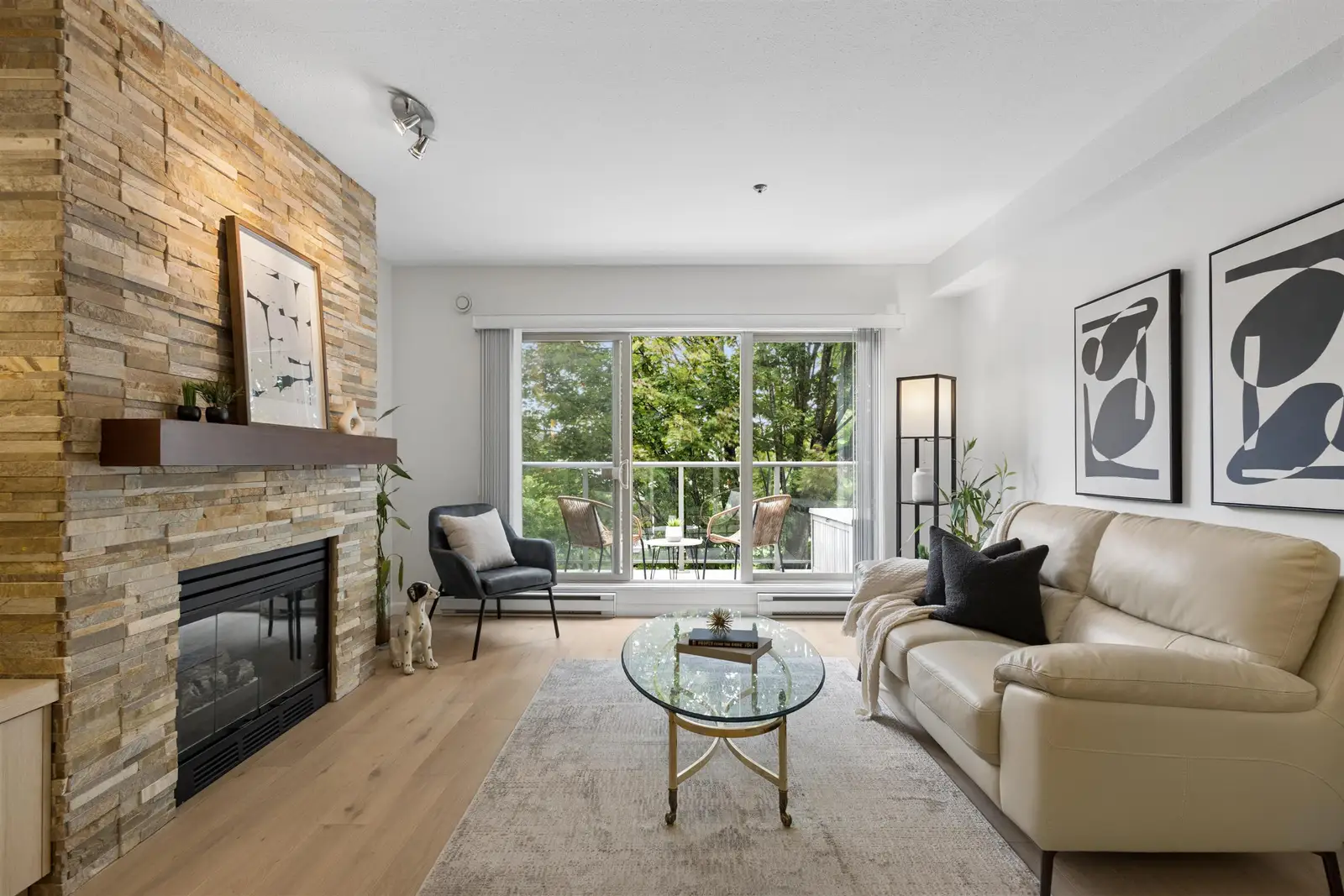 305 980 W 21ST STREET, Vancouver BC V5Z 1Z1