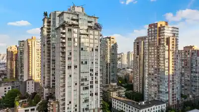 2504 565 SMITHE STREET, Vancouver BC V6B 0E4