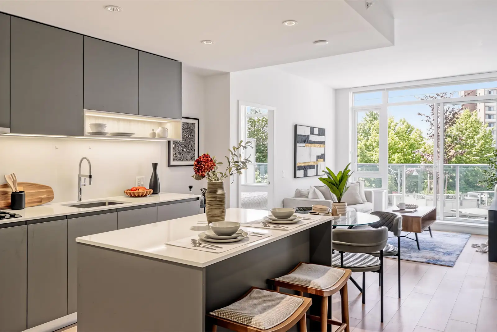 320 6808 MINORU BOULEVARD, Richmond BC V6Y 0M7