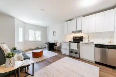 401 370 CARRALL STREET, Vancouver BC V6B 2J3