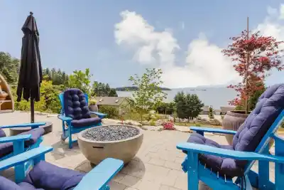 6889 ISLAND VIEW ROAD, Sechelt BC V7Z 0T2