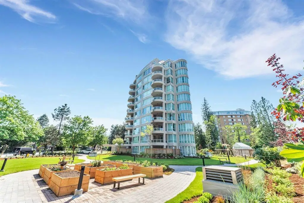 903 995 ROCHE POINT DRIVE, North Vancouver BC V7H 2X4