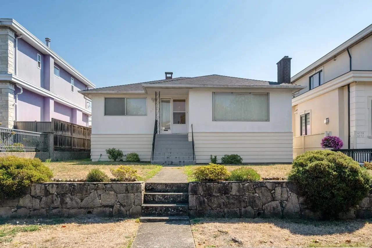 6758 KILLARNEY STREET, Vancouver BC V5S 2Y3