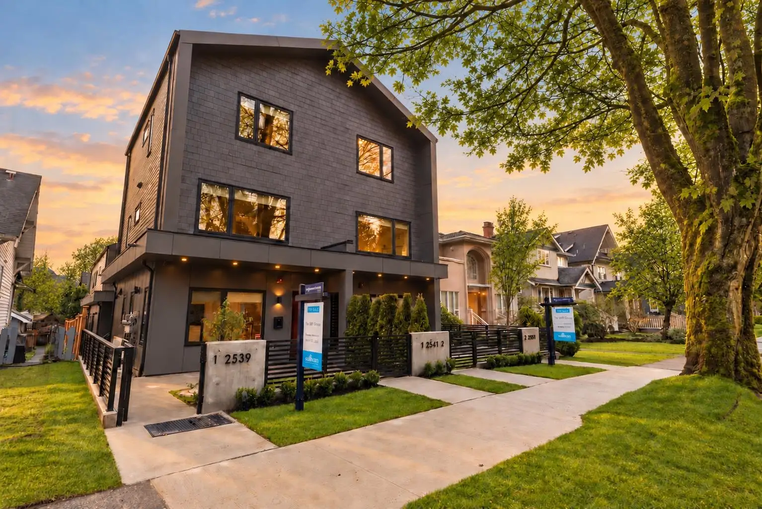 2 2539 GRANT STREET, Vancouver BC V5K 3G6