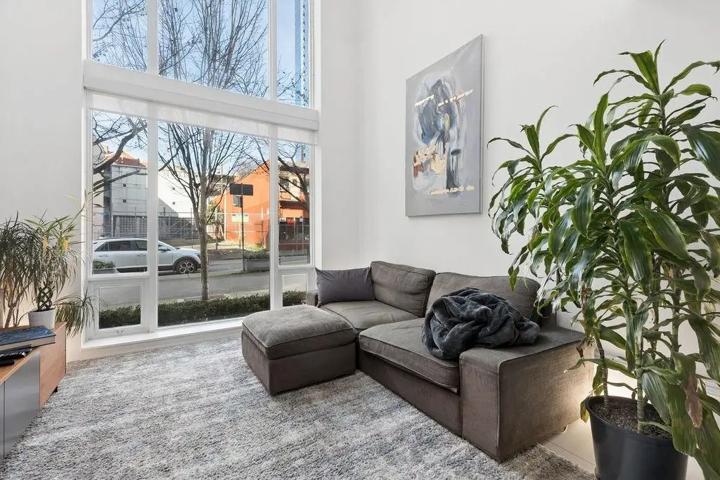 1106 HORNBY STREET, Vancouver BC V6Z 1V8