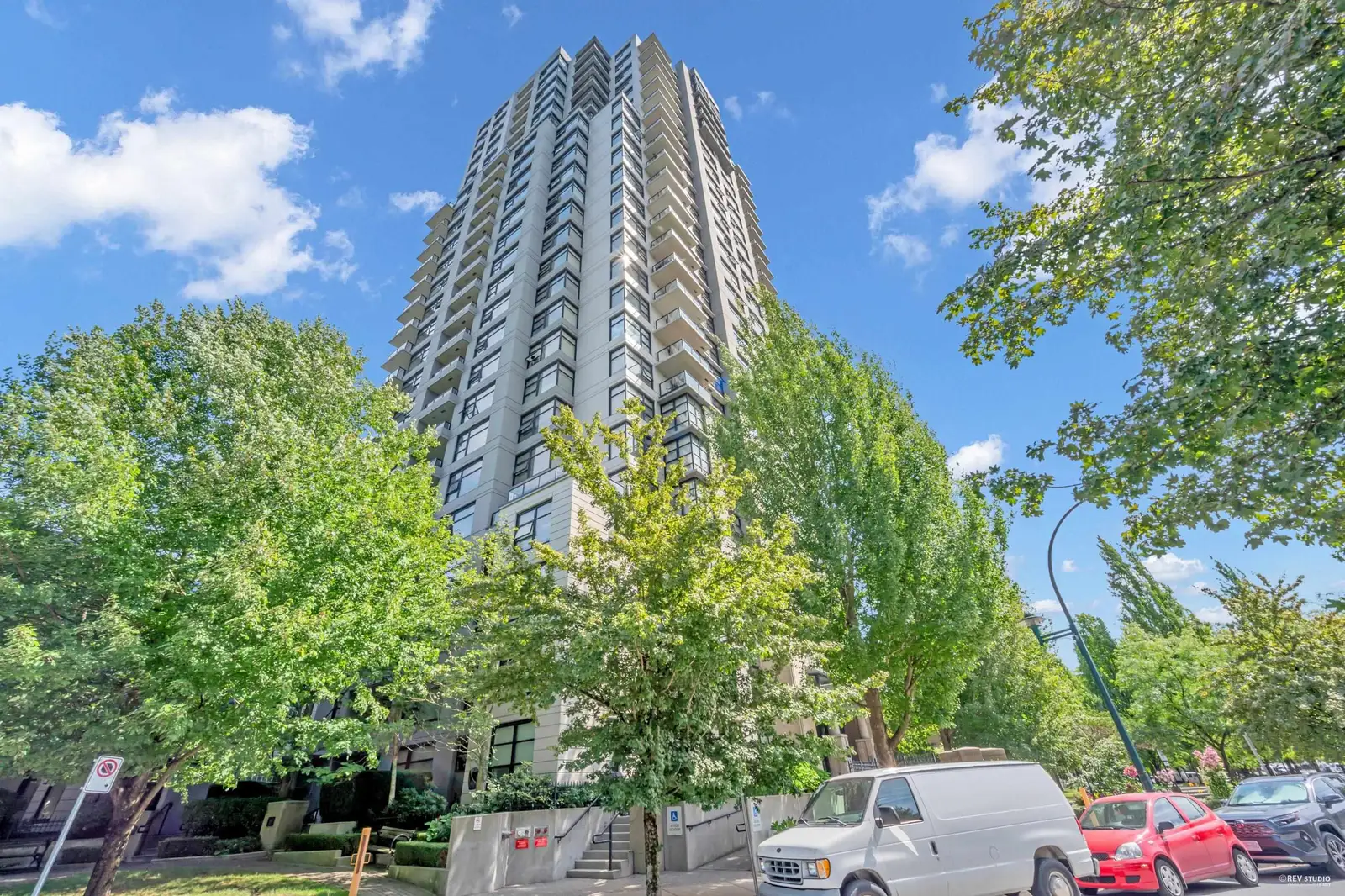 2702 5380 OBEN STREET, Vancouver BC V5R 6H7