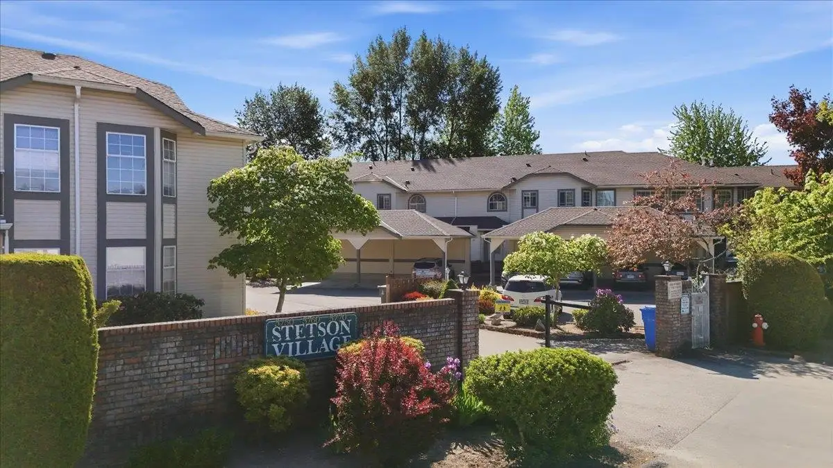 21 5750 174 STREET, Surrey BC V3S 7K3