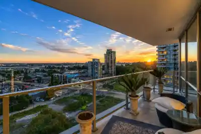 1607 1550 FERN STREET, North Vancouver BC V7J 0A9