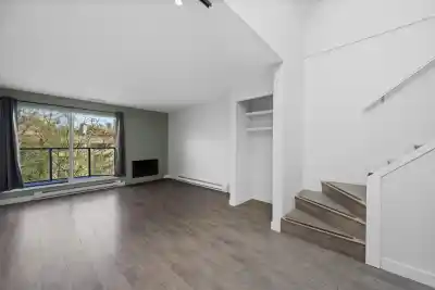 3 1355 W 4TH AVENUE, Vancouver BC V6H 3Y8